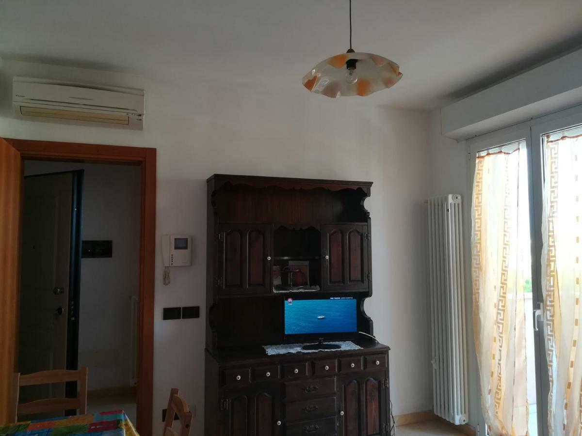 Vista Mare Apartment Rimini Bagian luar foto